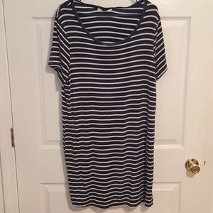 NAVY BLUE/WHITE STRIPED TEE-SHIRT DRESS